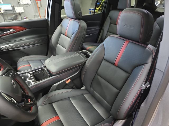New 2026 Chevrolet Traverse RS w/ LPO, Floor Liner Package image 17