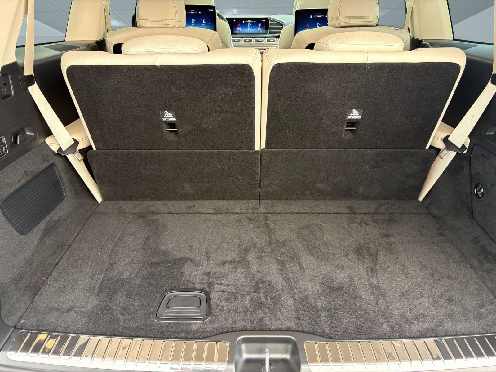 New 2026 Mercedes-Benz GLS 580 4MATIC image 32