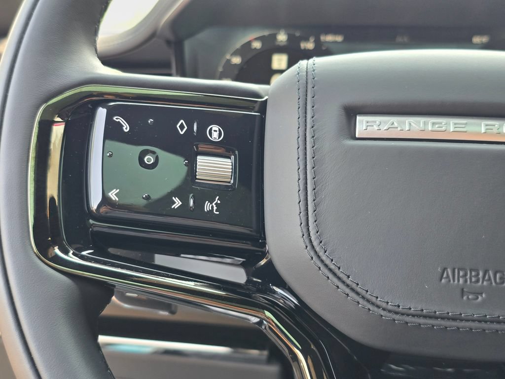 New 2026 Land Rover Range Rover Sport Dynamic SE AWD/4WD image 17
