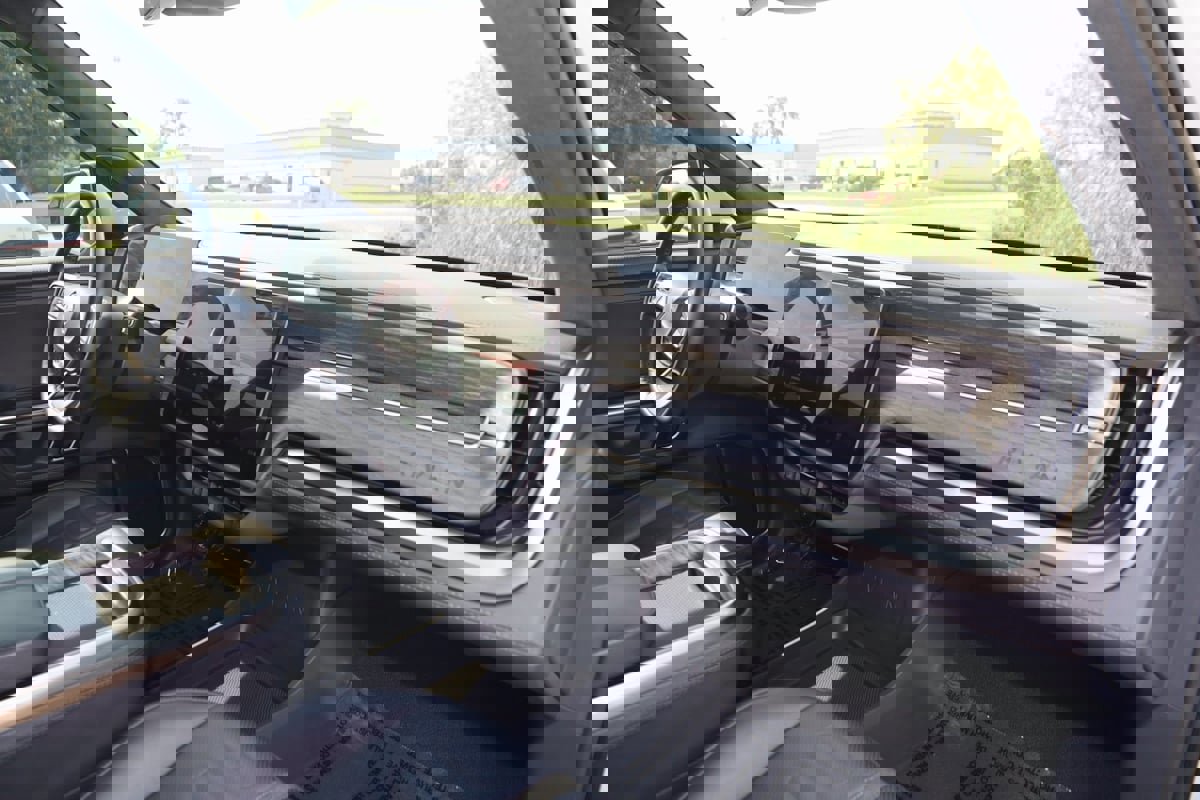 Used 2022 Rivian R1T Adventure image 59