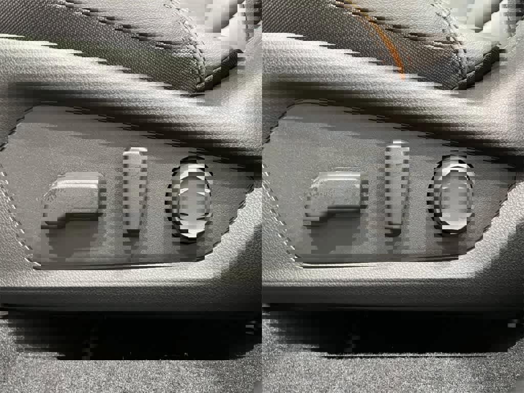 Used 2025 Subaru Forester Sport image 12