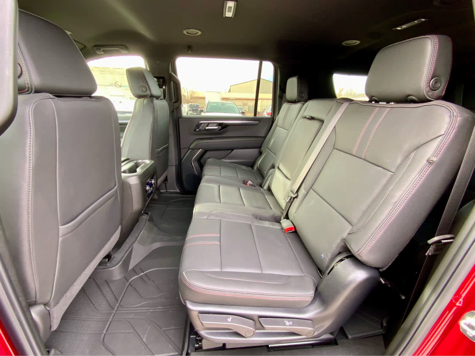 New 2026 Chevrolet Suburban RST image 27