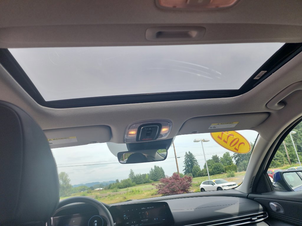 Used 2022 Hyundai Elantra Limited image 15