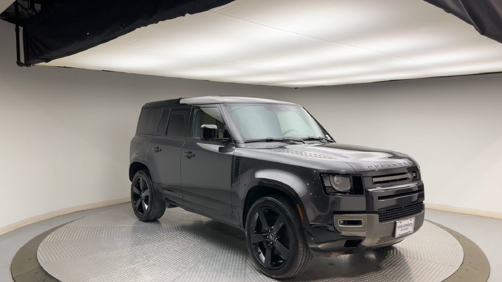 Used 2025 Land Rover Defender 110 X-Dynamic SE AWD/4WD image 8