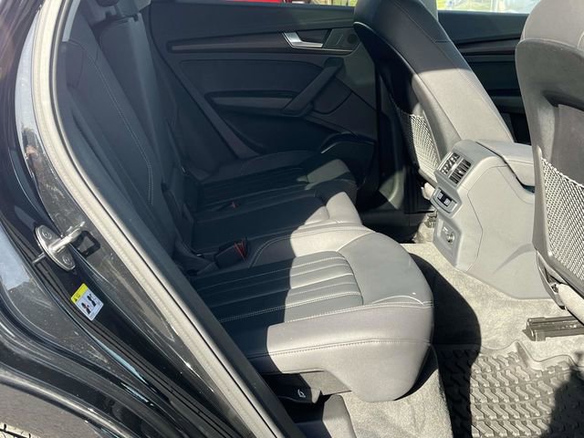 Used 2023 Audi Q5 2.0T Premium w/ Convenience Package image 23