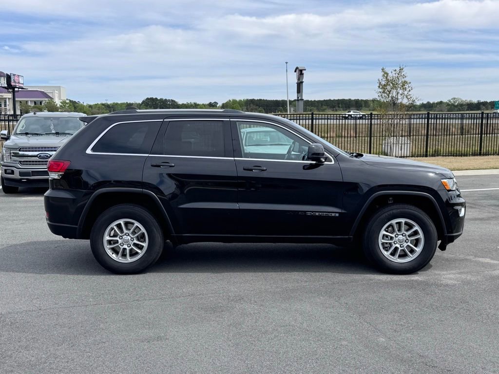 Used 2020 Jeep Grand Cherokee Laredo AWD/4WD image 21