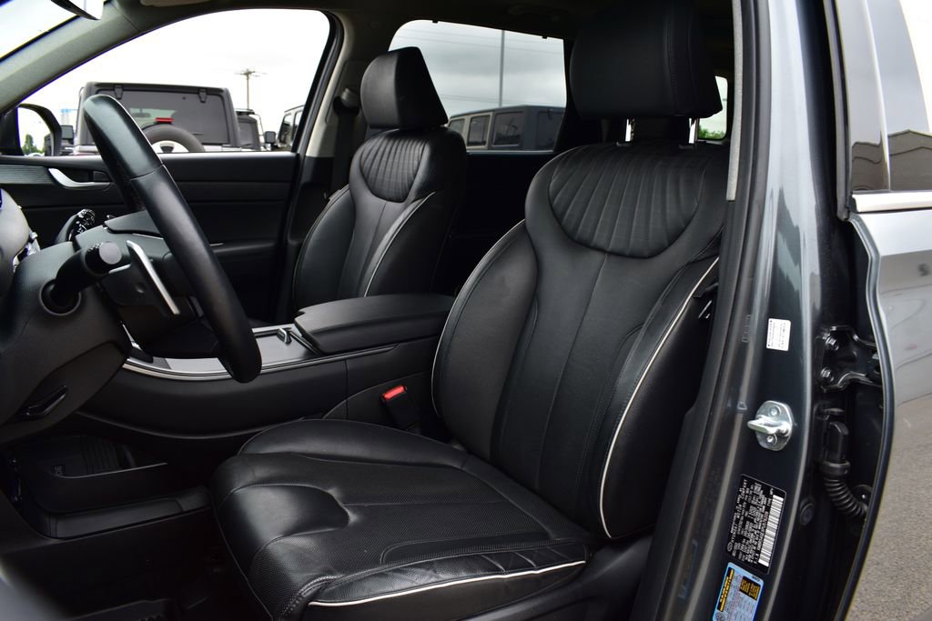 Used 2023 Hyundai Palisade Limited FWD image 16