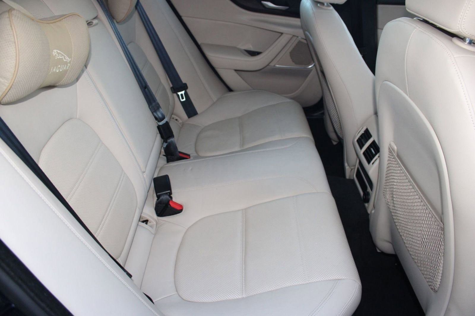 Used 2020 Jaguar XE S image 33