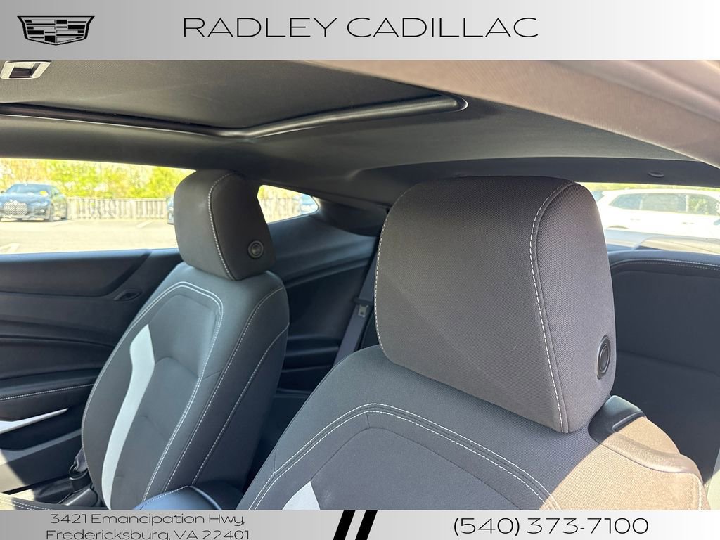 Used 2017 Chevrolet Camaro SS RWD image 2