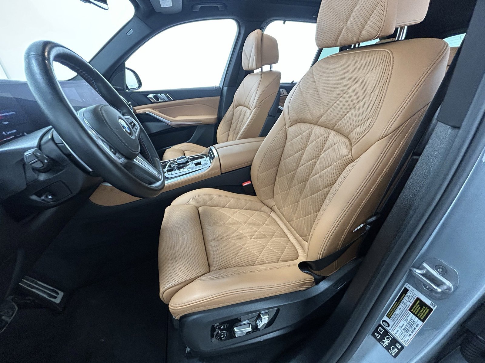 Used 2025 BMW X5 M60i image 31