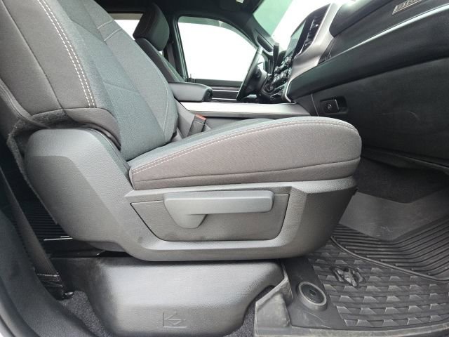 Used 2024 RAM 3500 Big Horn w/ Sport Appearance Package image 20