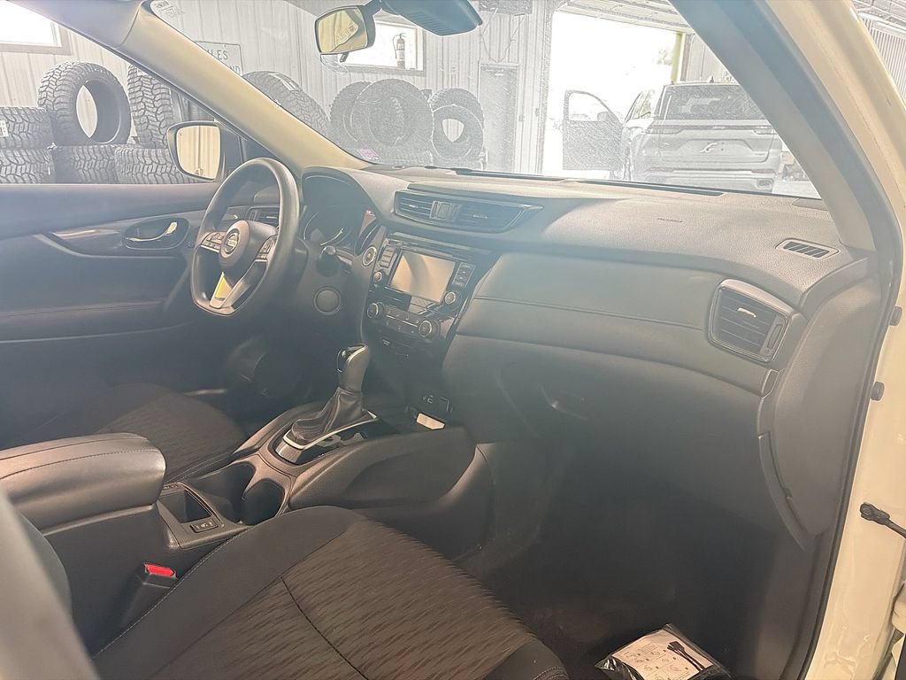 Used 2019 Nissan Rogue SL AWD/4WD image 12
