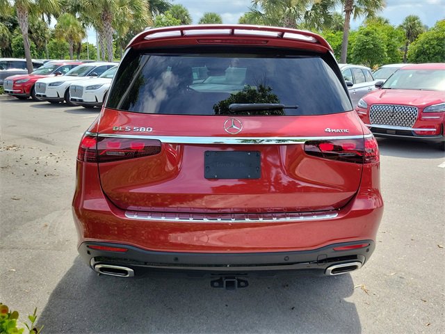 Used 2024 Mercedes-Benz GLS 580 4MATIC image 5