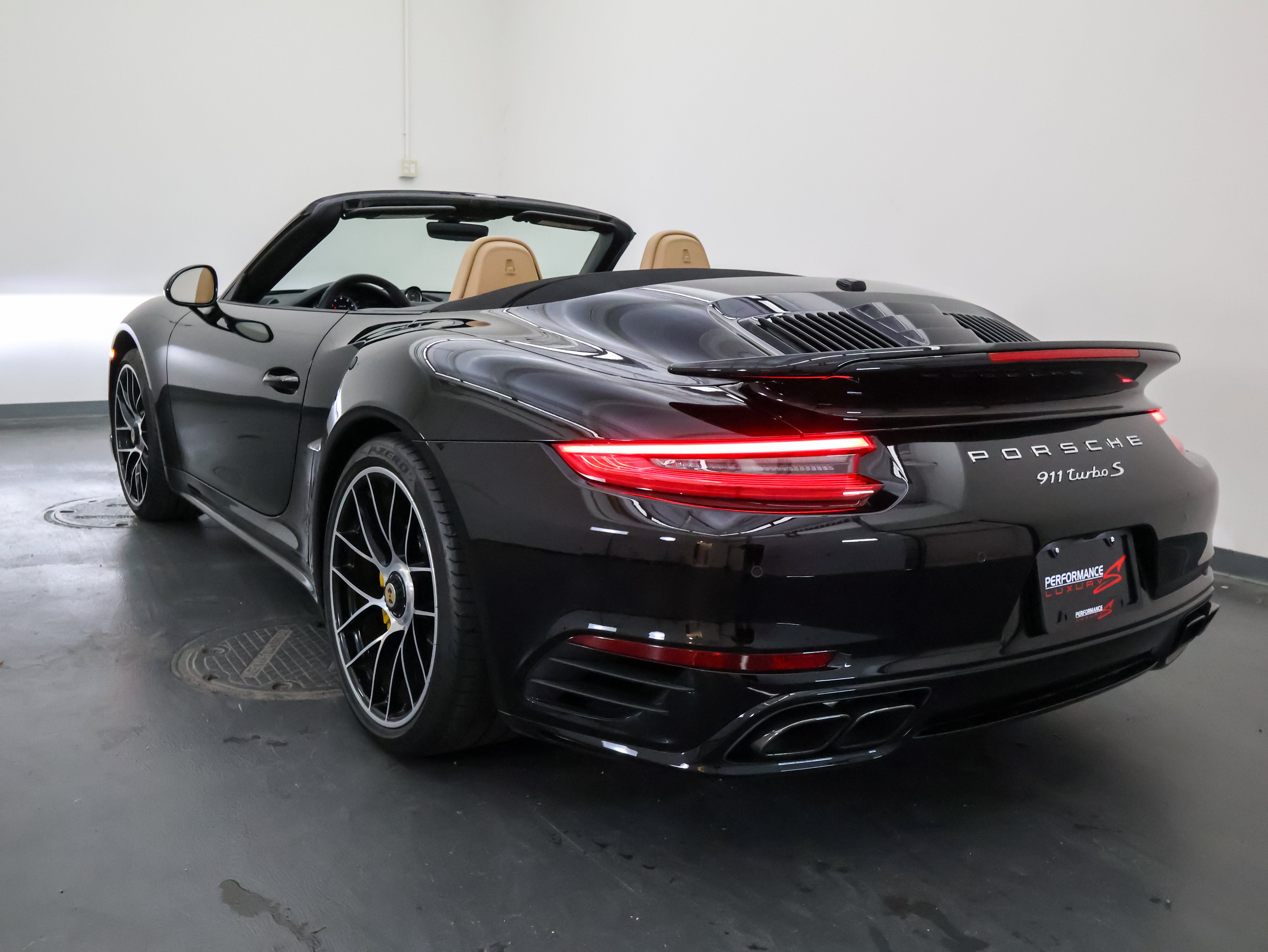 Used 2018 Porsche 911 Turbo S AWD/4WD image 6
