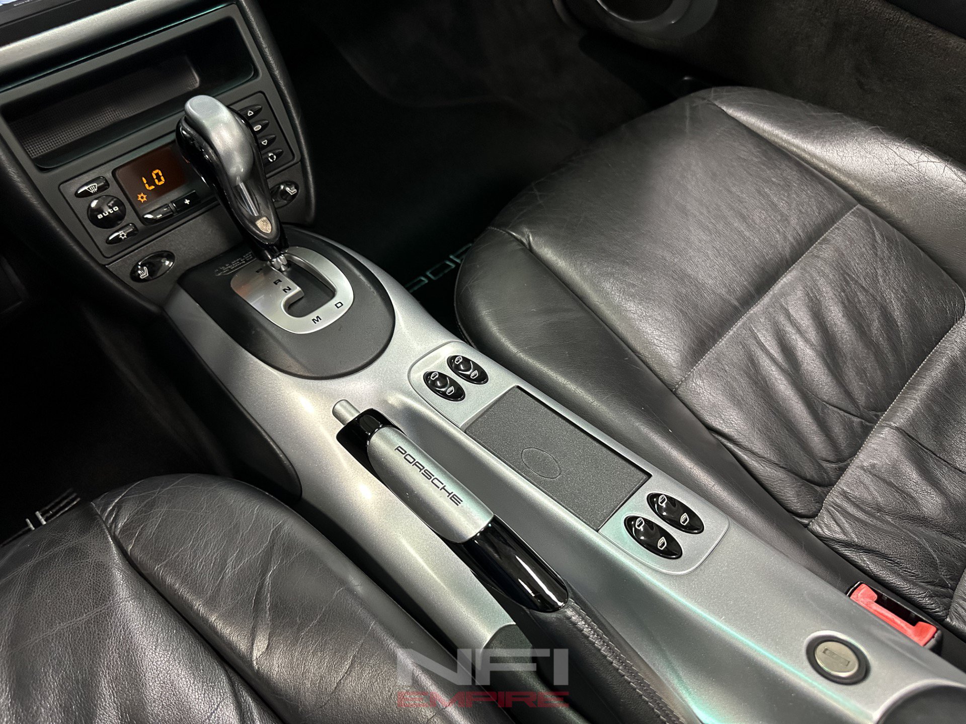 Used 2000 Porsche 911 Cabriolet image 38