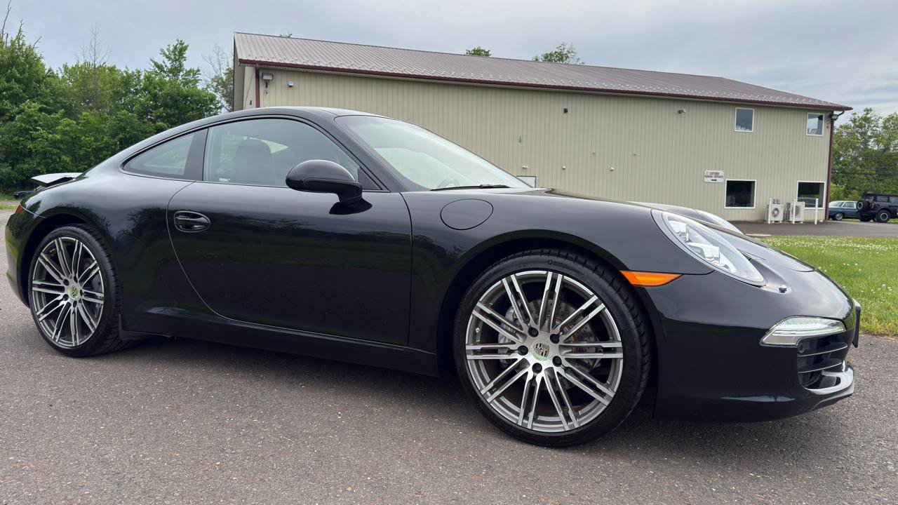 Used 2016 Porsche 911 Carrera Black Edition RWD image 3