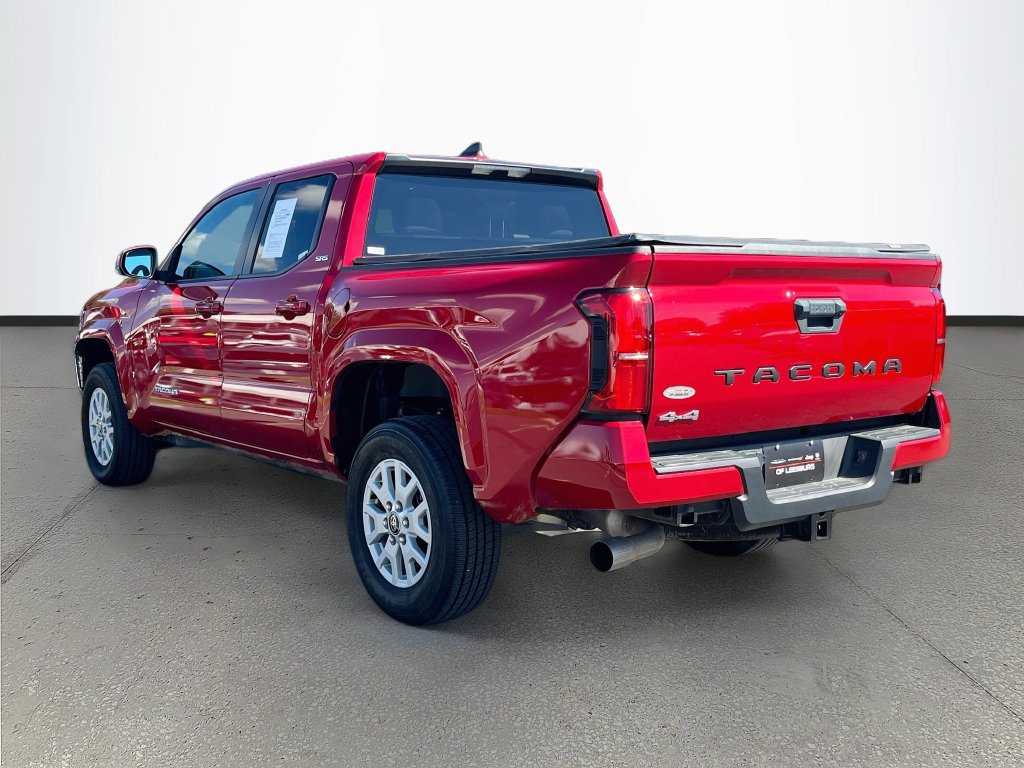 Used 2025 Toyota Tacoma SR5 AWD/4WD image 5