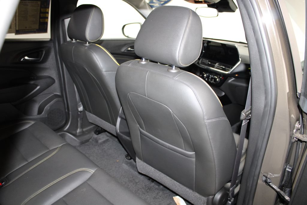 Used 2024 Chevrolet Trax ACTIV w/ Sunroof Package FWD image 29