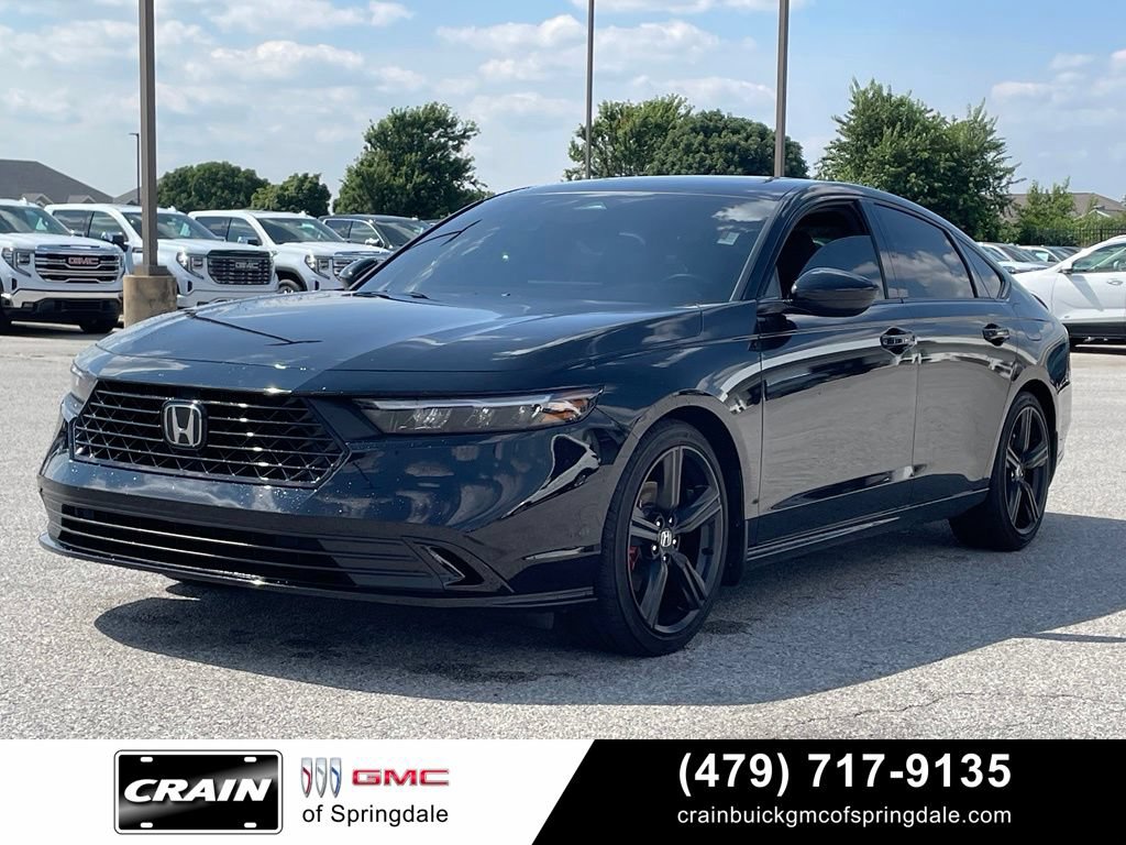 Used 2025 Honda Accord Sport image 3