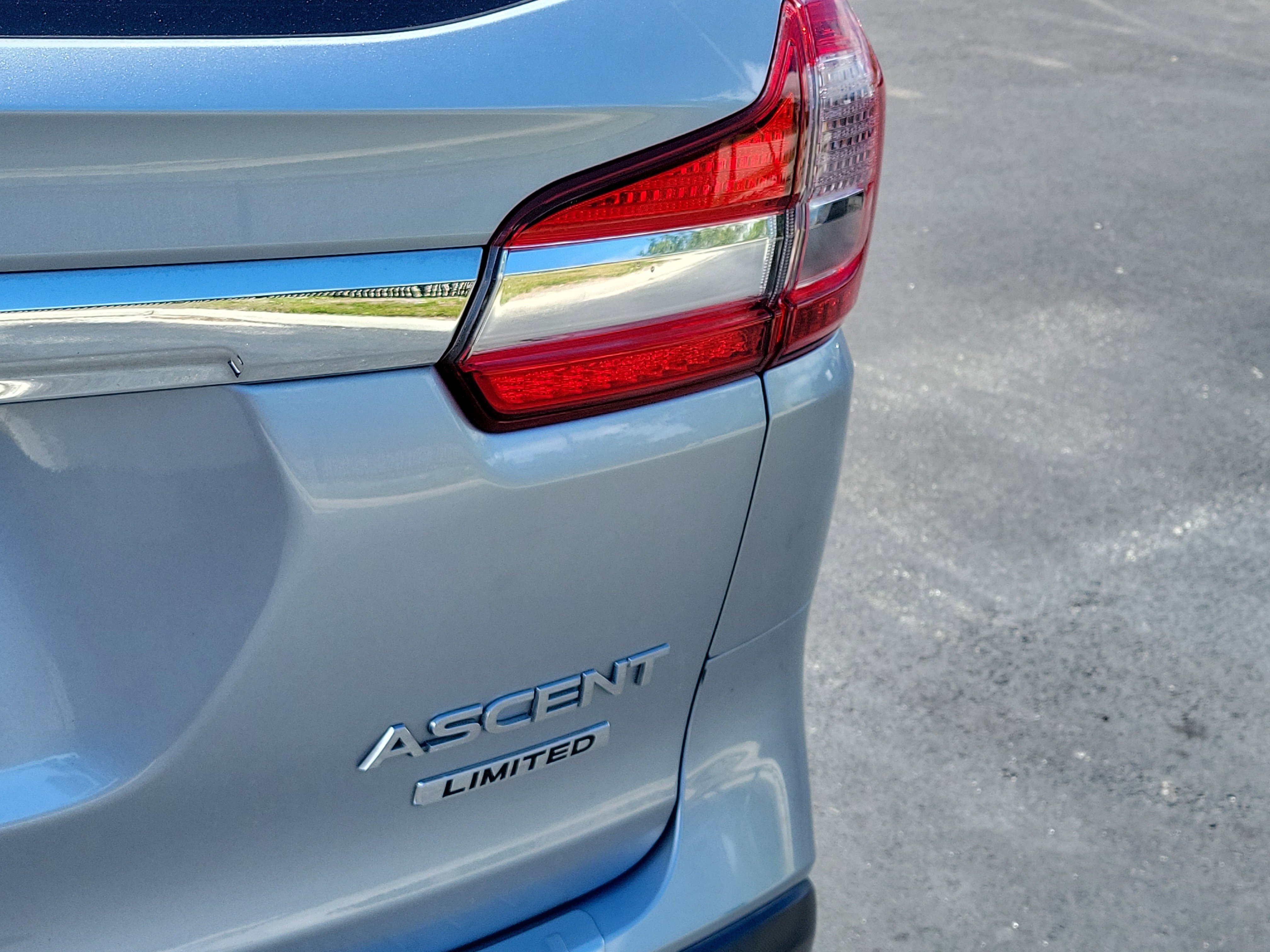 Used 2019 Subaru Ascent Limited AWD/4WD image 11