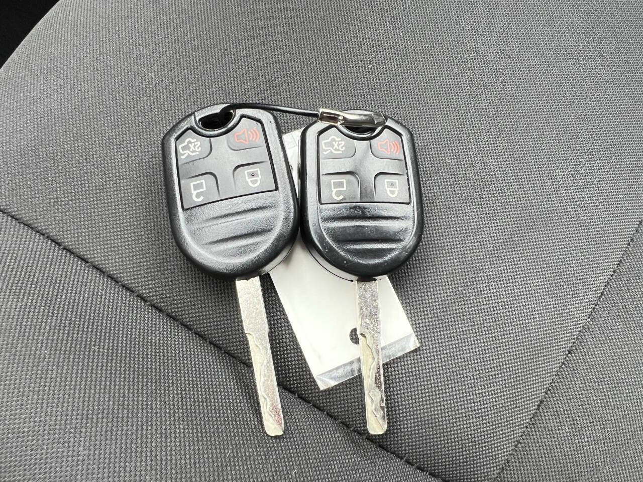 Used 2016 Ford Fiesta SE w/ Cold Weather Package FWD image 23