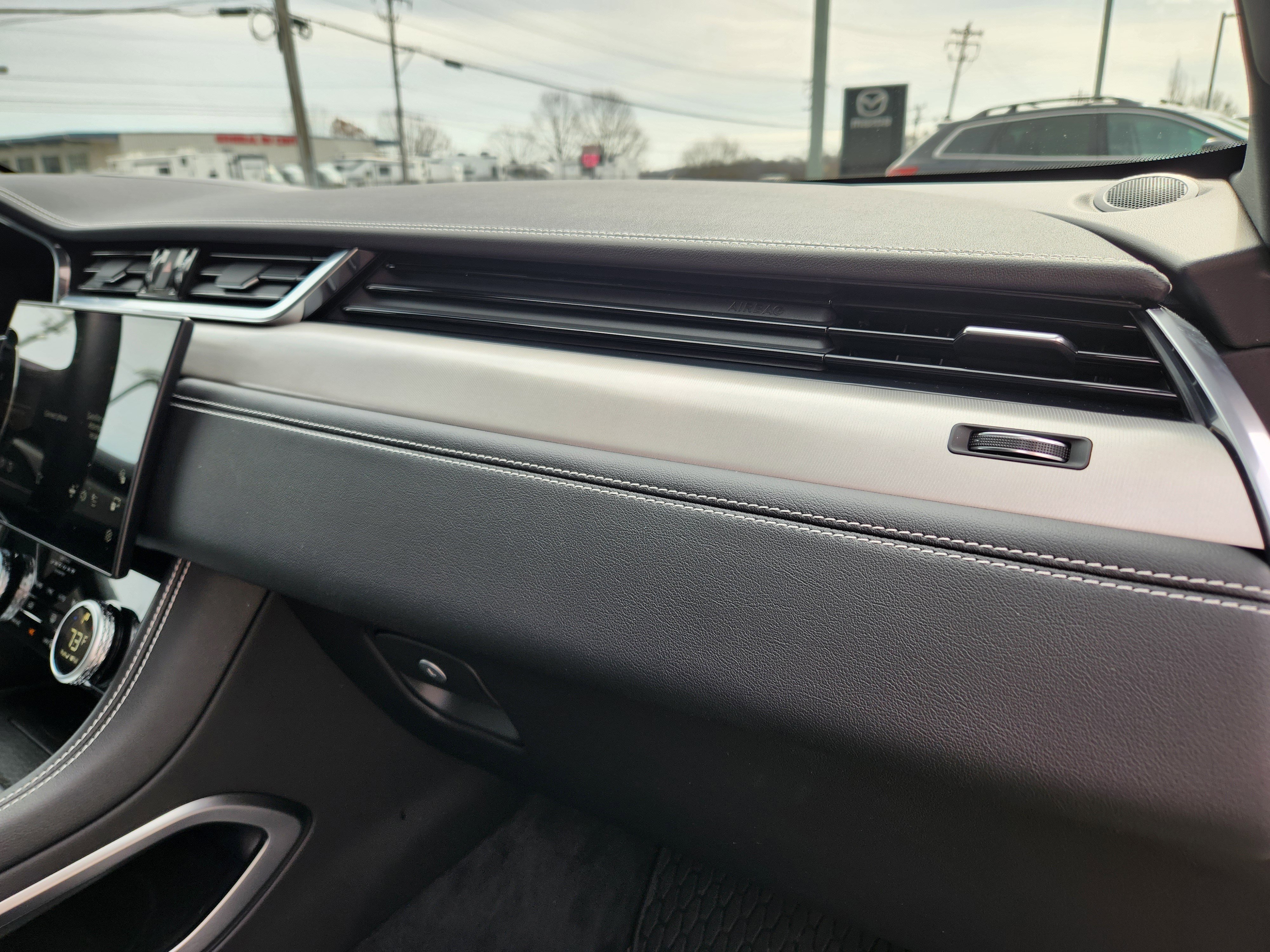 Certified 2026 Jaguar F-PACE R-Dynamic S image 17