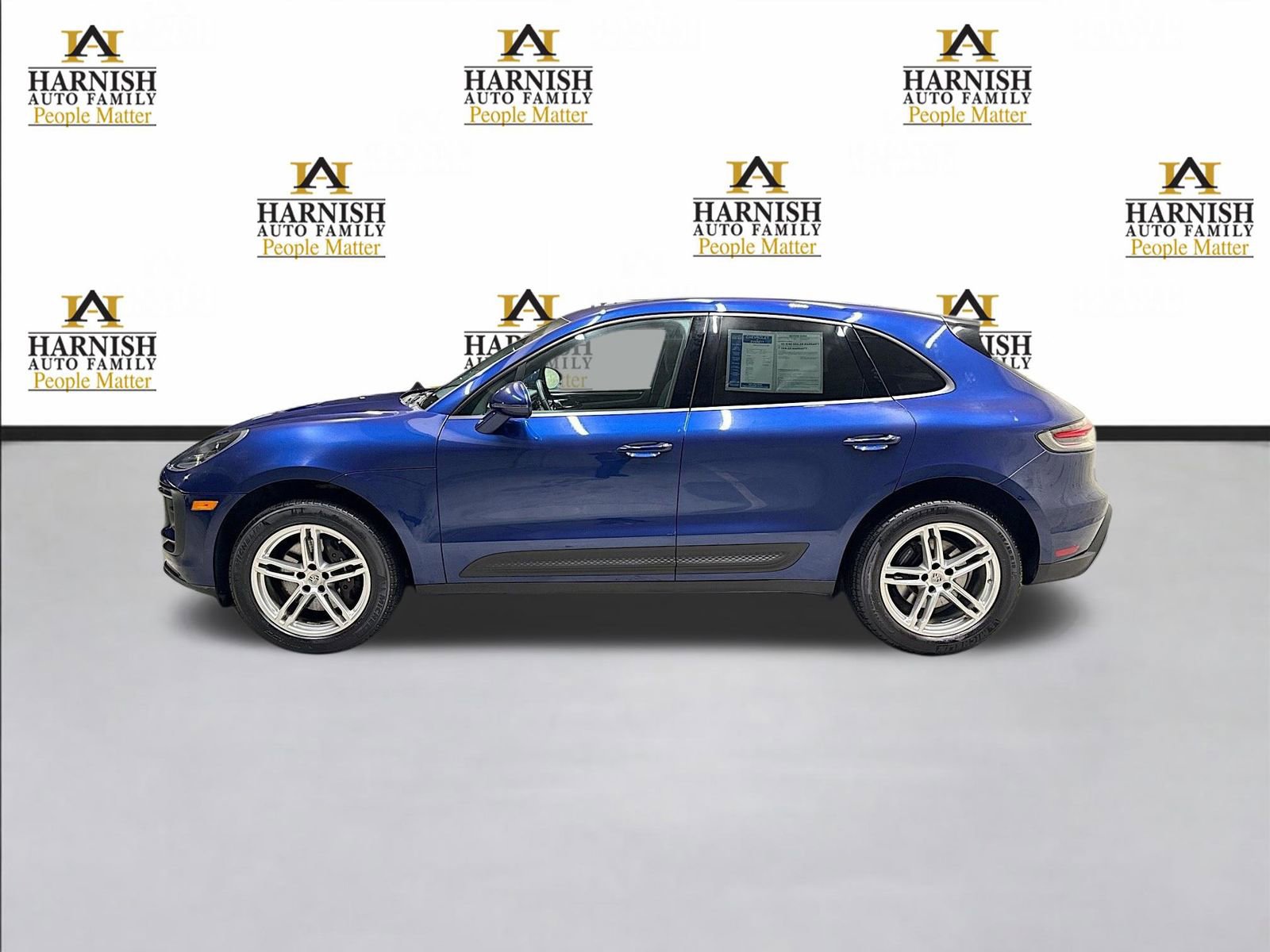 Used 2024 Porsche Macan image 8