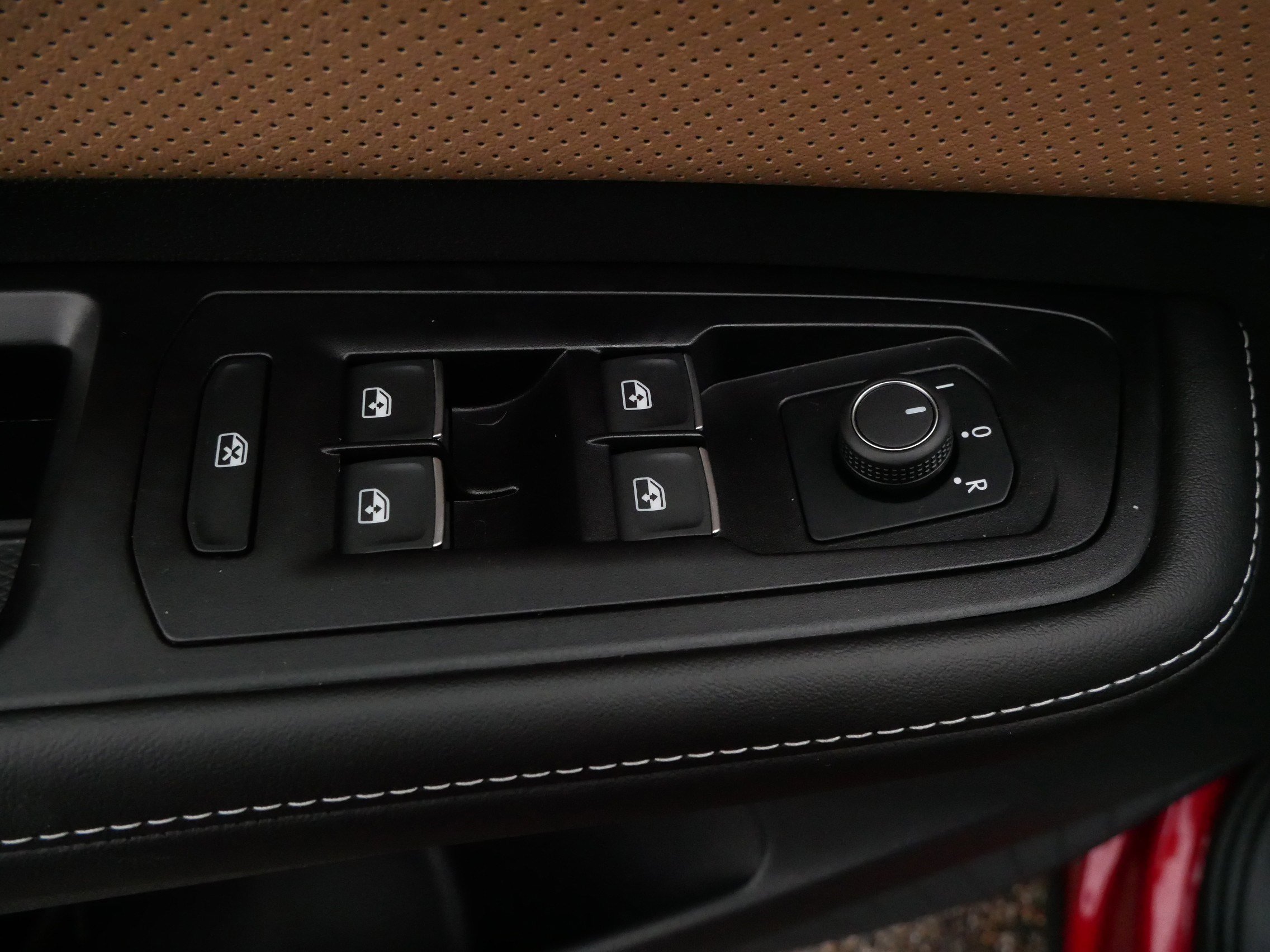 Certified 2025 Volkswagen Atlas Cross Sport SEL R-Line image 21