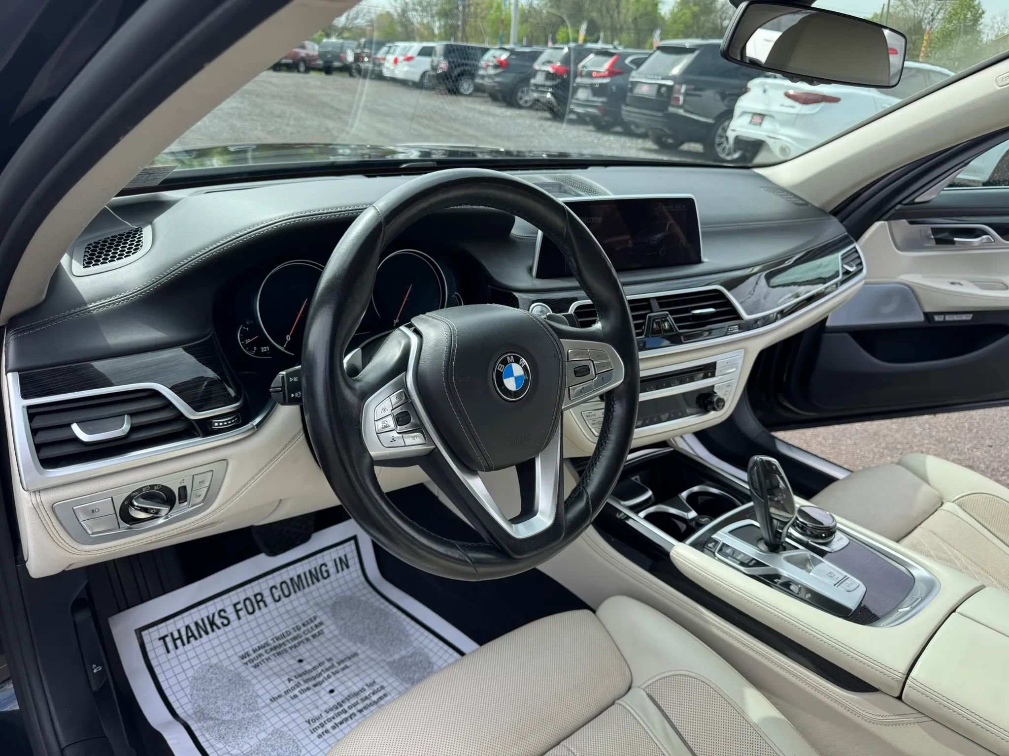 Used 2016 BMW 750i RWD image 10