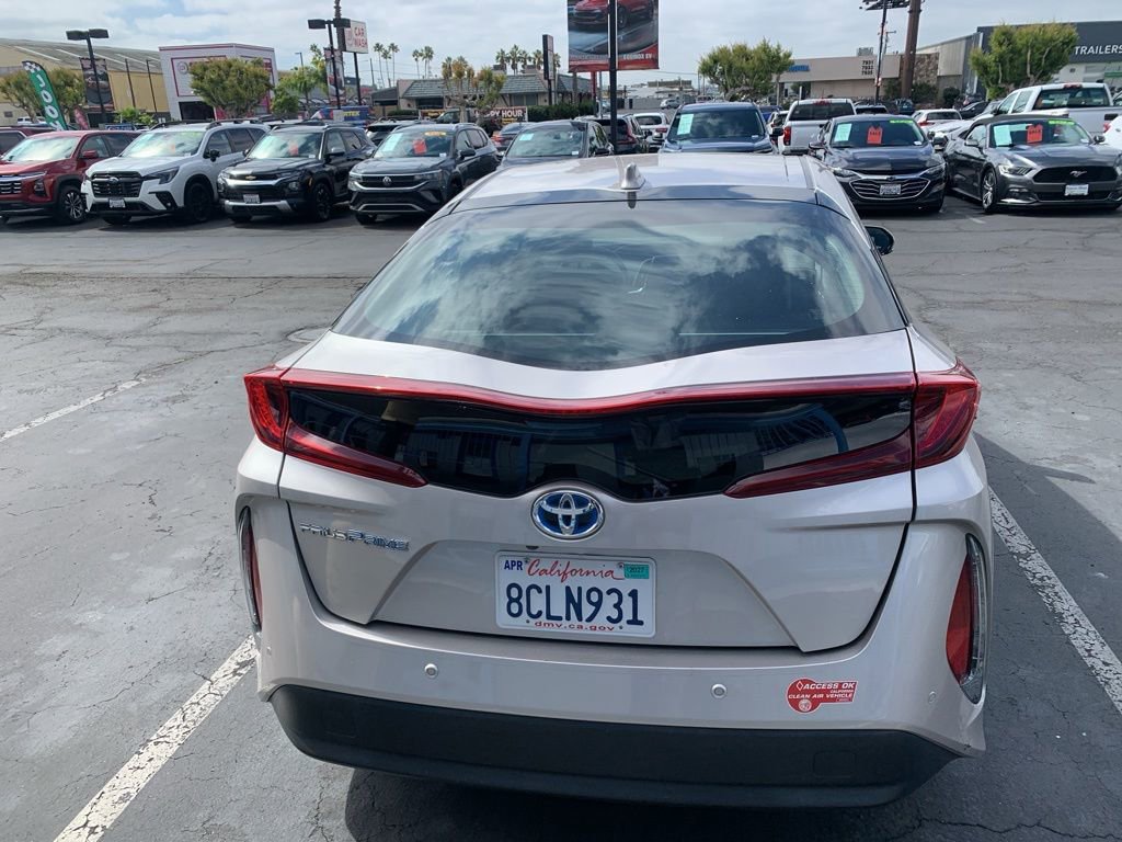Used 2017 Toyota Prius Prime Advanced w/ Preferred Accessory Package image 9