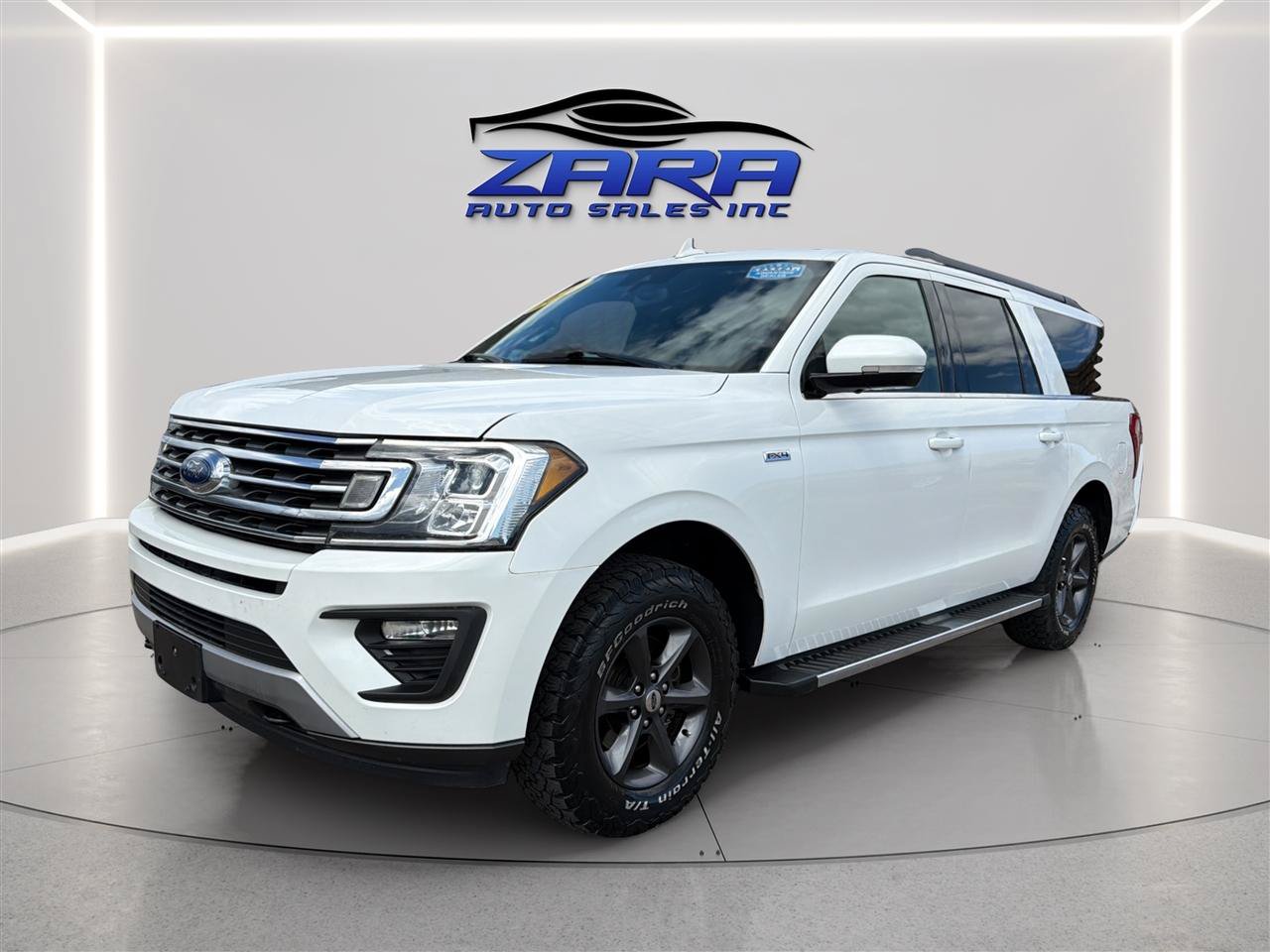 Used 2020 Ford Expedition Max XLT w/ Equipment Group 202A AWD/4WD image 3