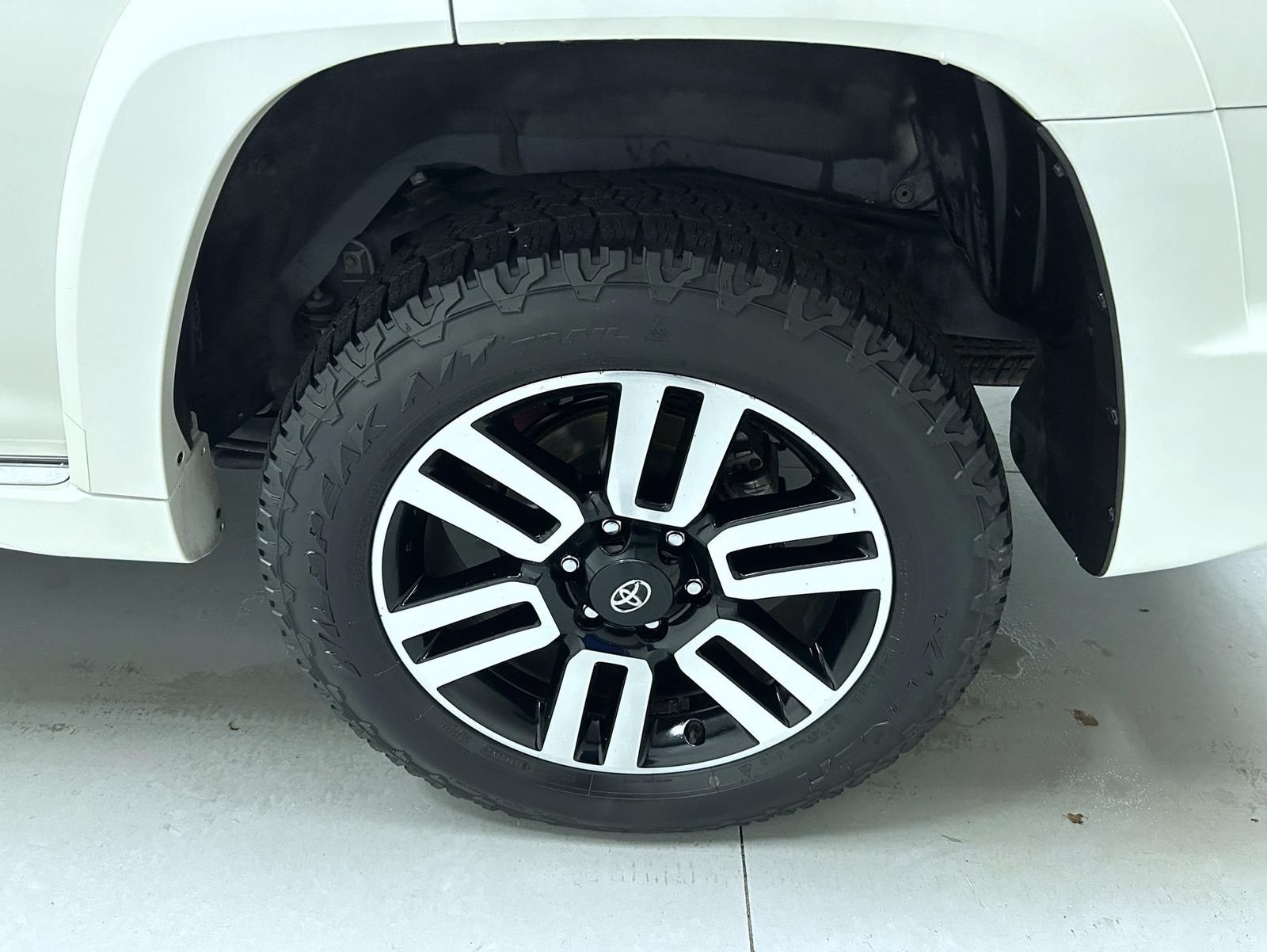 Used 2023 Toyota 4Runner Limited AWD/4WD image 22
