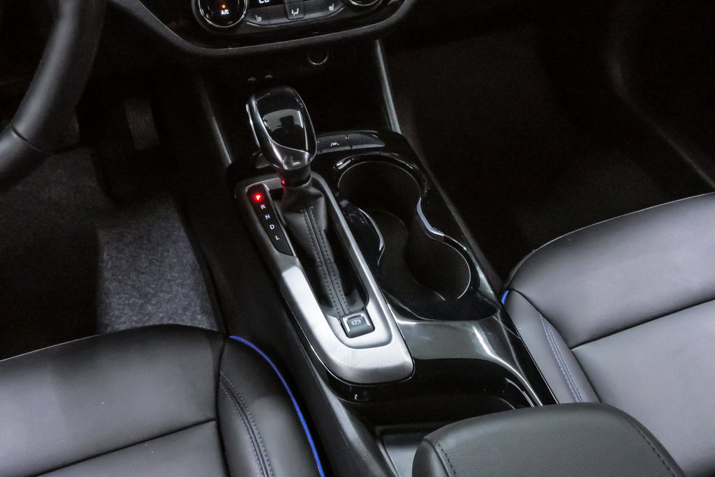 Used 2025 Buick Envista Sport Touring w/ Convenience I Package FWD image 18