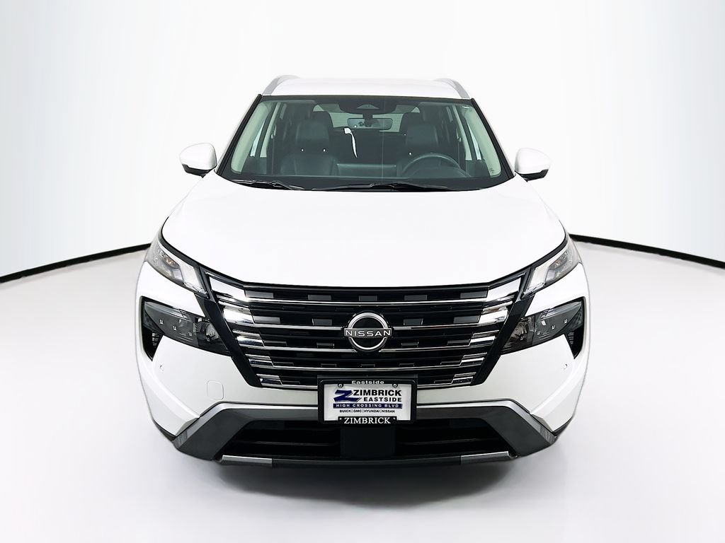 Used 2024 Nissan Rogue SL AWD/4WD image 2