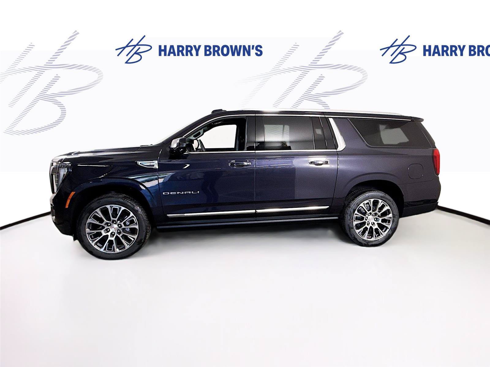 New 2026 GMC Yukon XL Denali w/ Denali Reserve Package AWD/4WD image 32