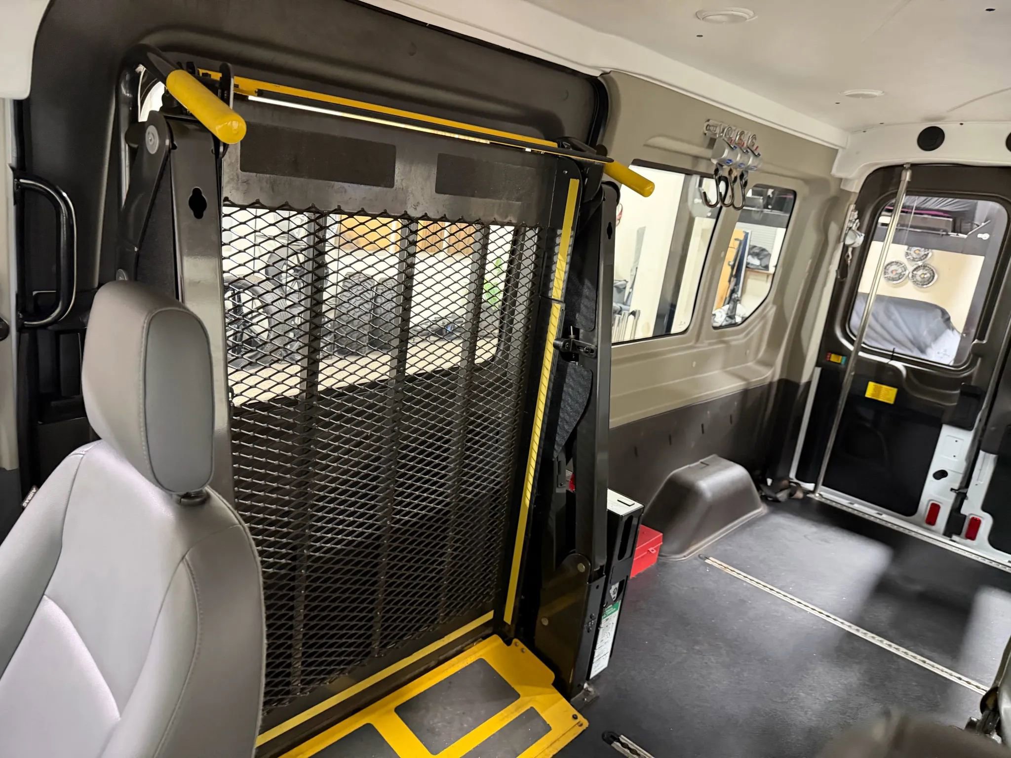 Used 2019 Ford Transit 150 148 Medium Roof image 40