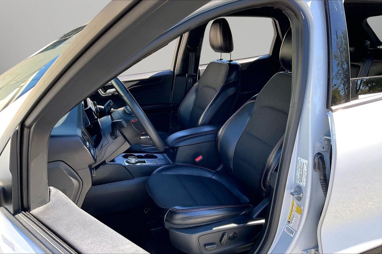 Used 2025 Ford Escape ST-Line Select AWD/4WD image 20