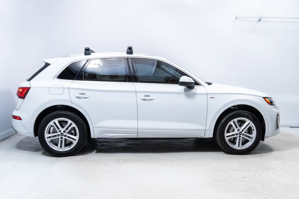 Used 2024 Audi Q5 e Premium Plus w/ Premium Plus Package image 8