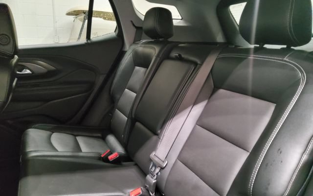 Used 2024 GMC Terrain SLT AWD/4WD image 19