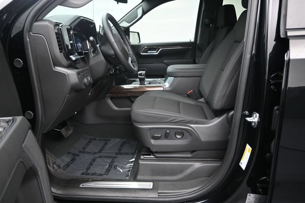 Used 2026 Chevrolet Silverado 1500 LT Trail Boss AWD/4WD image 11
