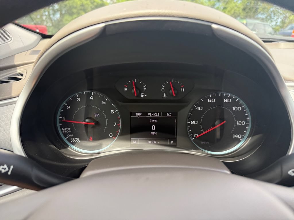 Used 2022 Chevrolet Malibu LS w/ Driver Confidence Package FWD image 19