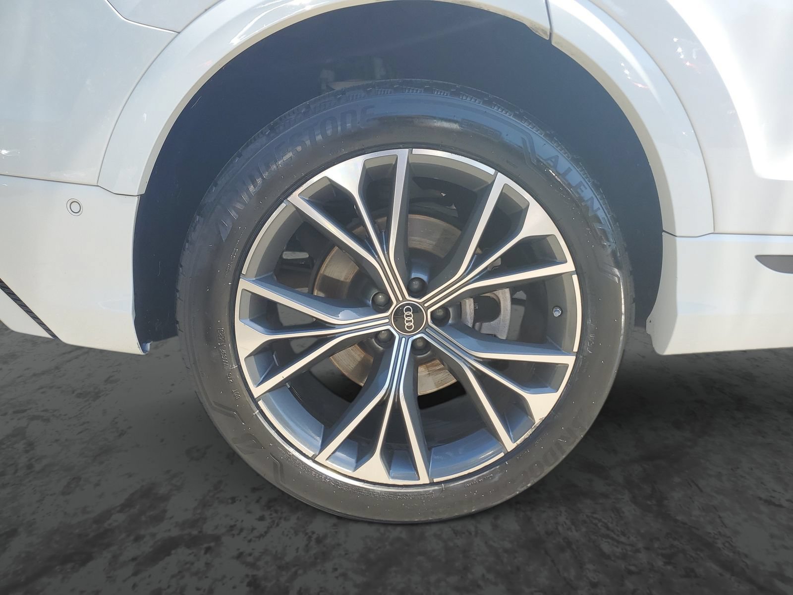 Used 2022 Audi Q8 Premium Plus AWD/4WD image 5