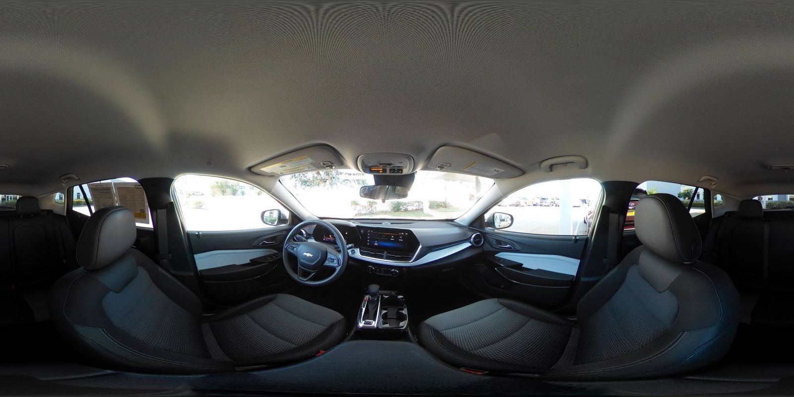 Used 2025 Chevrolet Trax LT FWD image 42