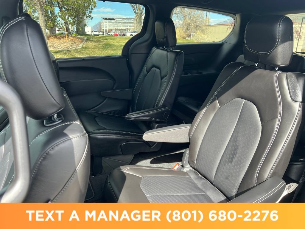 New 2026 Chrysler Pacifica Select FWD image 24