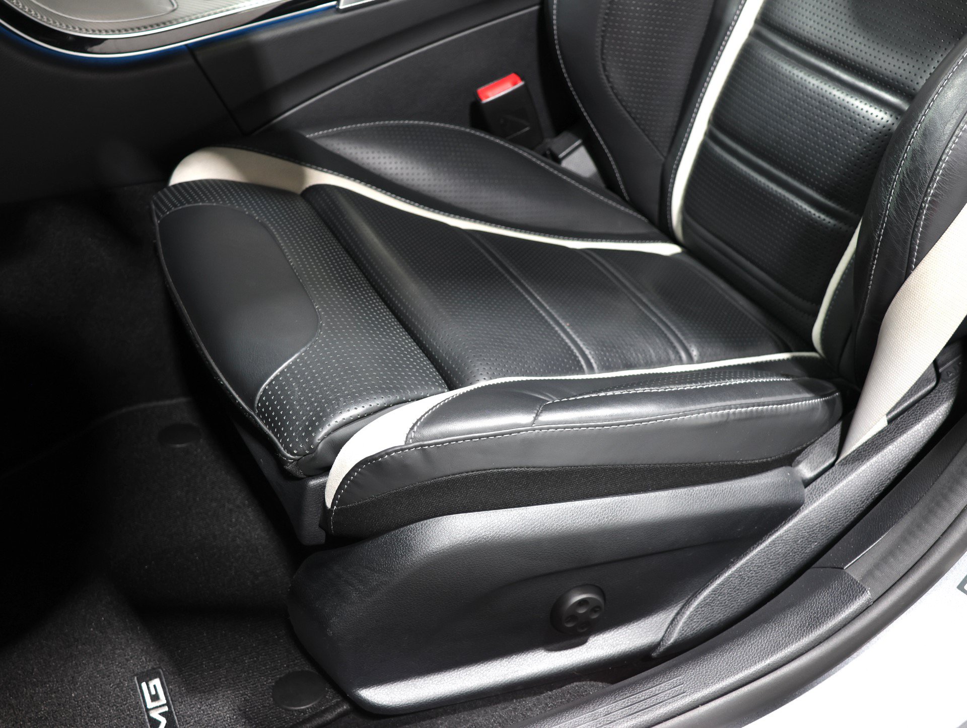 Used 2018 Mercedes-Benz C 63 AMG S image 31