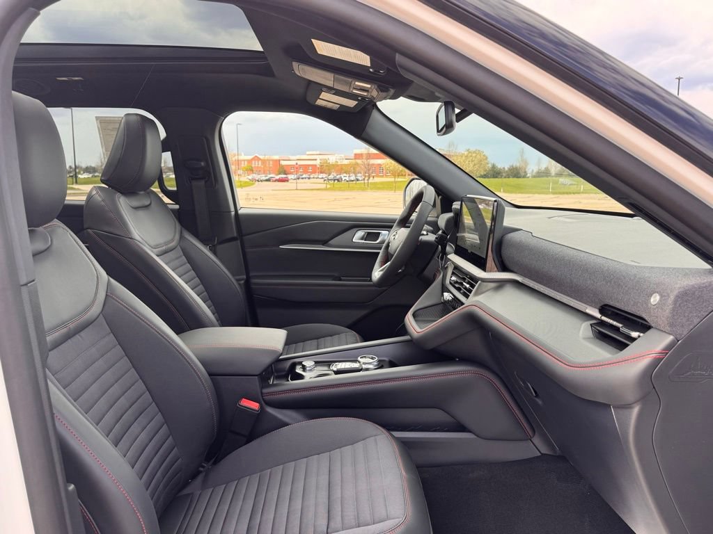 New 2026 Ford Explorer ST-Line w/ ST-Line Street Pack AWD/4WD image 24