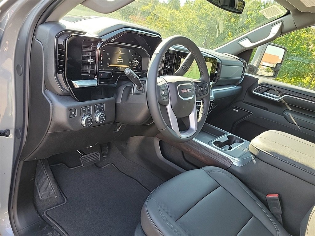 New 2026 GMC Sierra 2500 SLT w/ SLT Convenience Package image 17