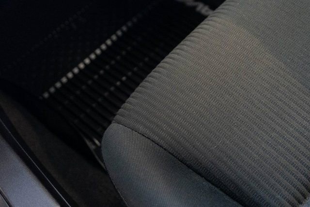 Used 2018 Toyota RAV4 LE image 27