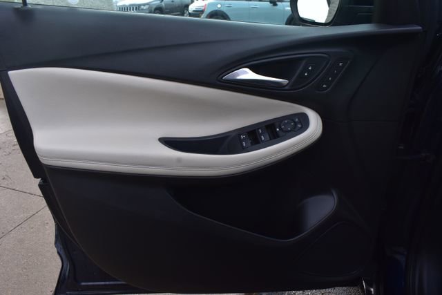 Used 2020 Buick Encore GX Essence w/ Experience Buick Package image 14