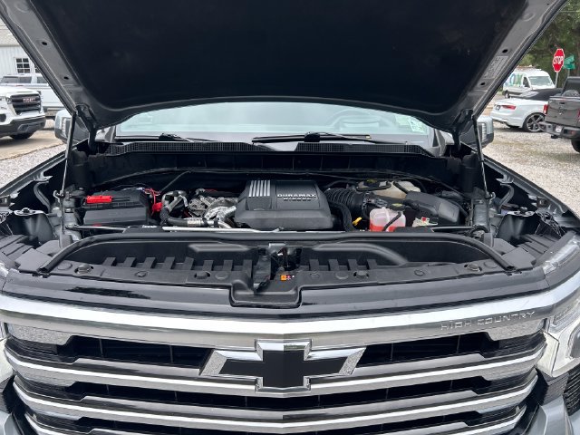 Used 2024 Chevrolet Silverado 1500 High Country w/ Technology Package AWD/4WD image 22
